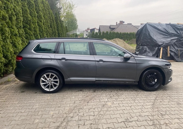 Volkswagen Passat cena 39900 przebieg: 131500, rok produkcji 2017 z Pelplin małe 56